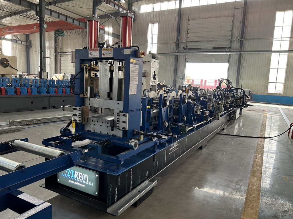 Full automatic CZ purlin roll forming machine