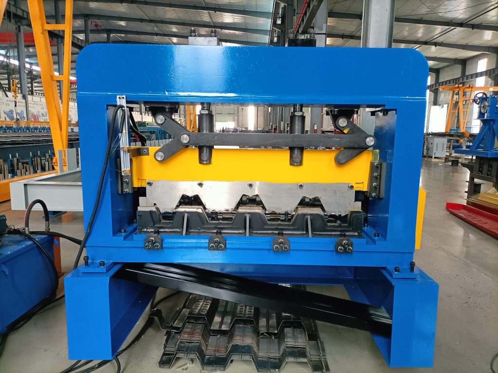 The popular automatic floor decking roll forming machine