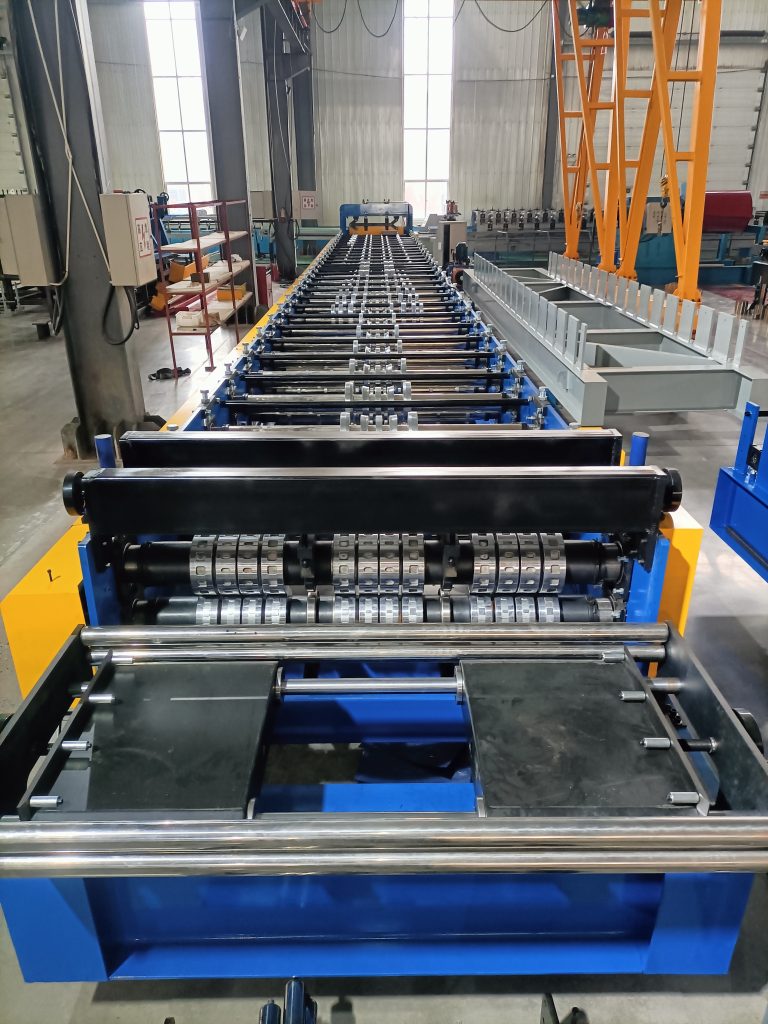 The popular automatic floor decking roll forming machine