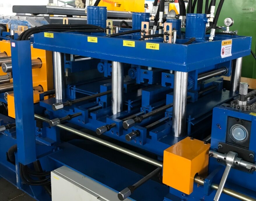 CZ Purlin automatic interchange roll forming machine