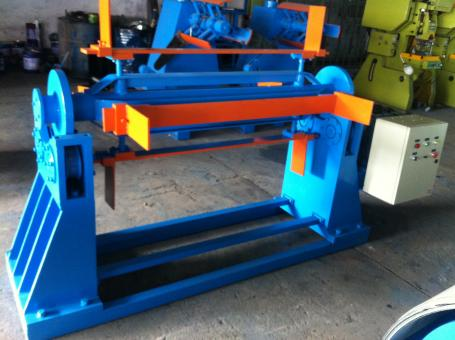 Floor decking rolling forming machine