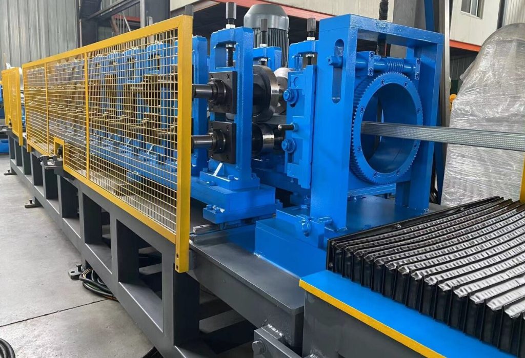 CU channel light keel roll forming machine