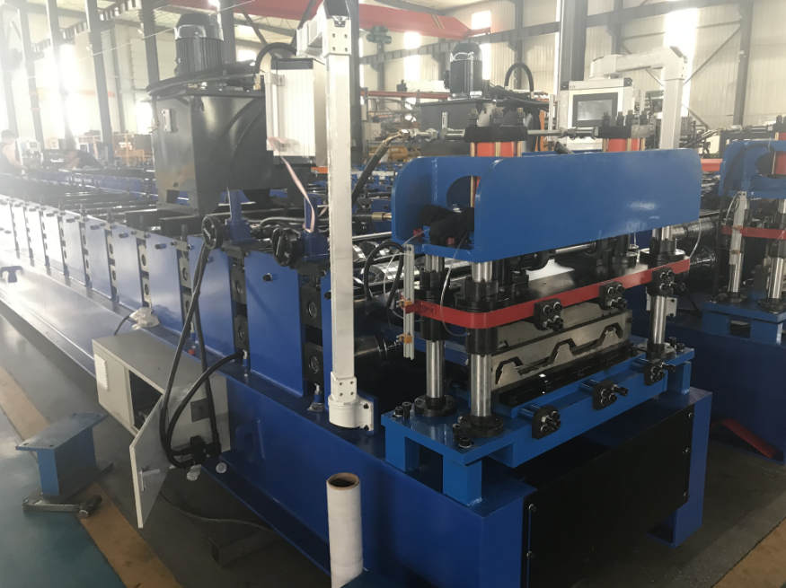 Color coated roof panel roll forming machine