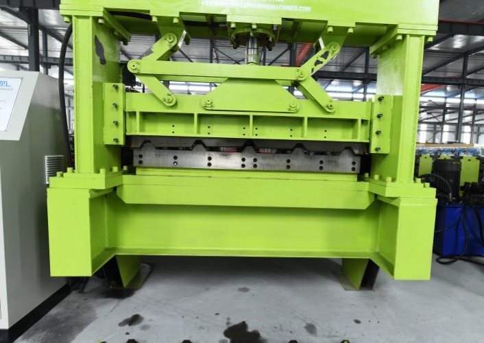 Trapezoidal Roof Panel Roll Forming Machine